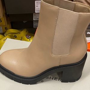 Round Toe Block Heel Boots